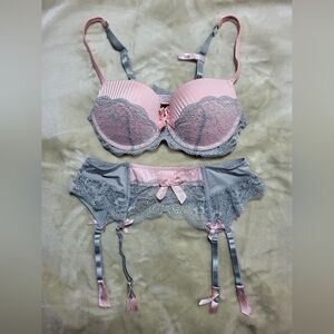 La Vie En Rose Pink and Gray Lace Bra Set